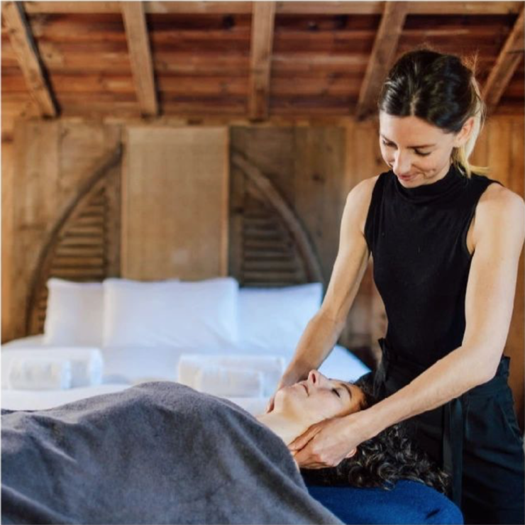 Mobile Sports Massage – A perfect end to a hard days skiing!