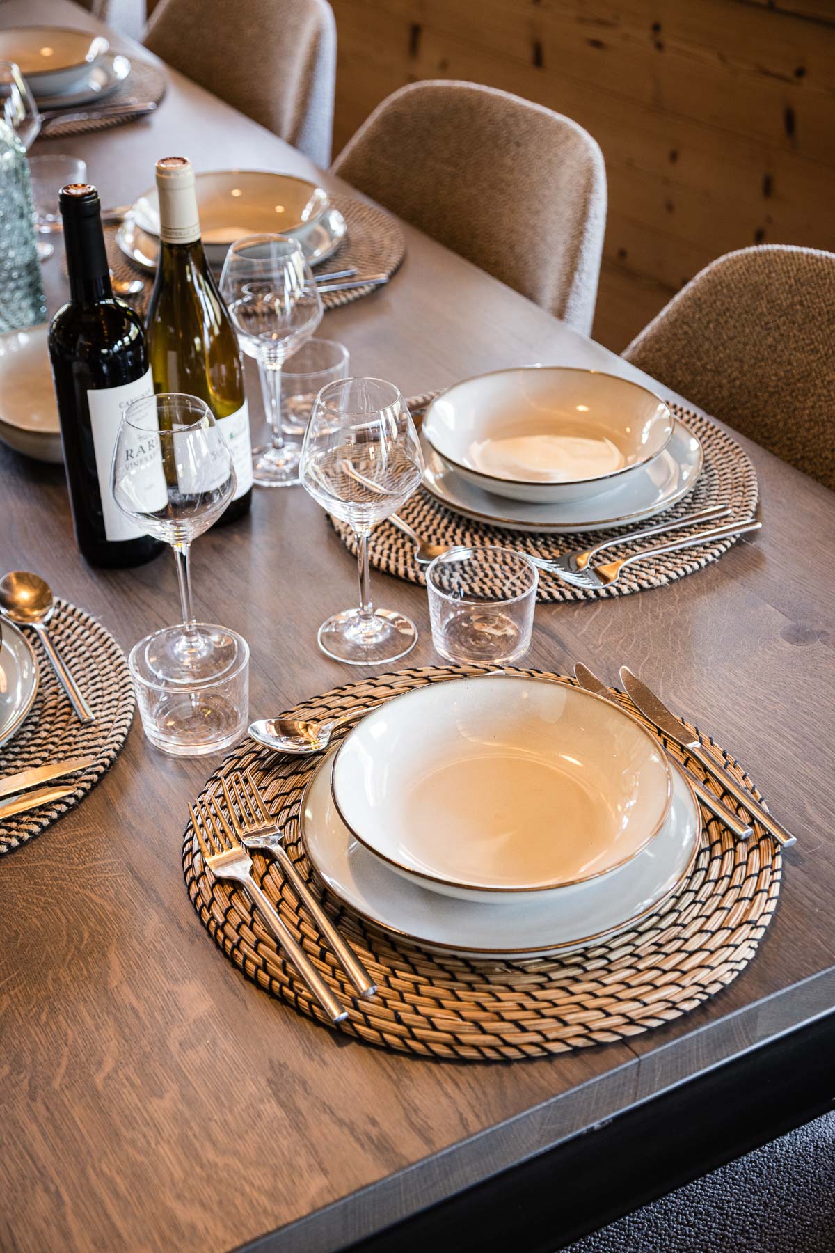 Dining table set for guests at Chalet Floralies